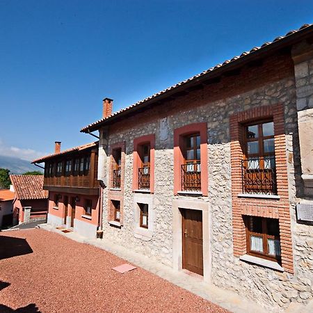 Apartamentos El Cueto De Los Collado Villanueva de Pria ภายนอก รูปภาพ