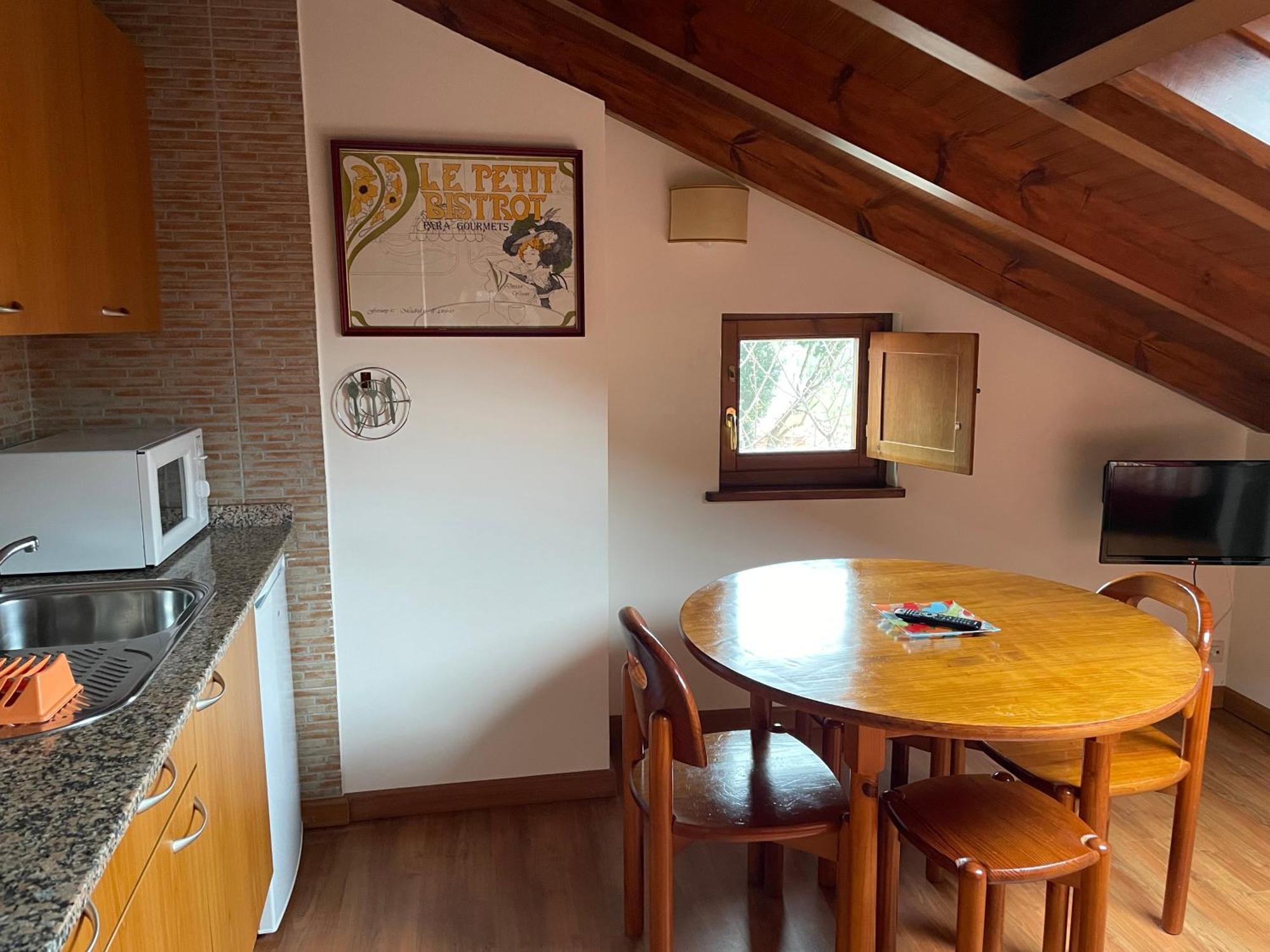 Apartamentos El Cueto De Los Collado Villanueva de Pria ภายนอก รูปภาพ