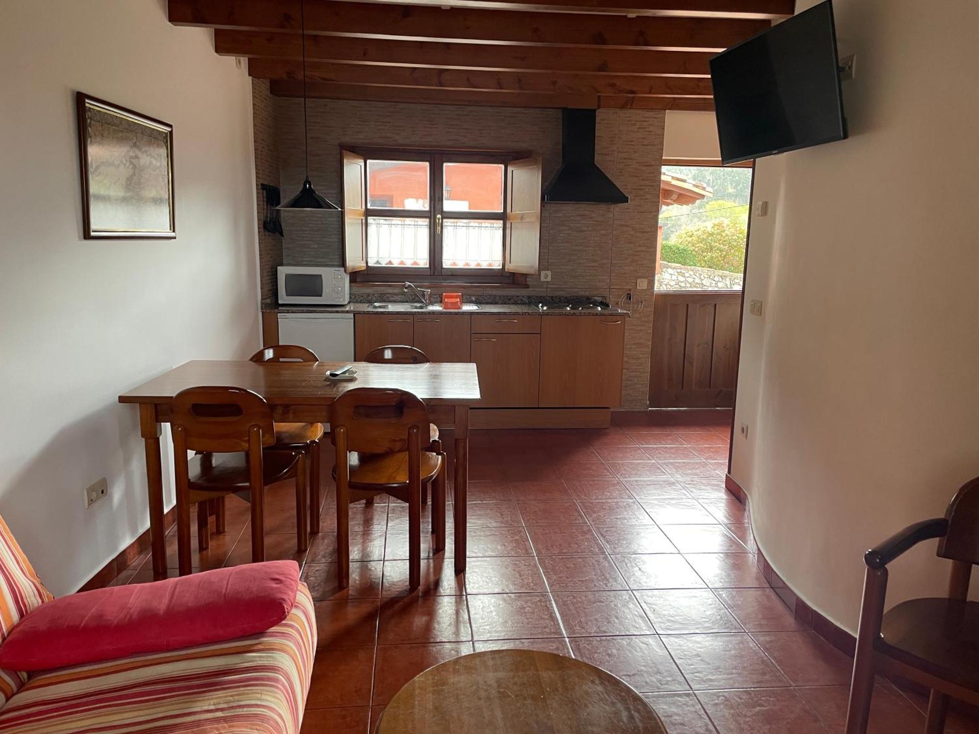 Apartamentos El Cueto De Los Collado Villanueva de Pria ภายนอก รูปภาพ